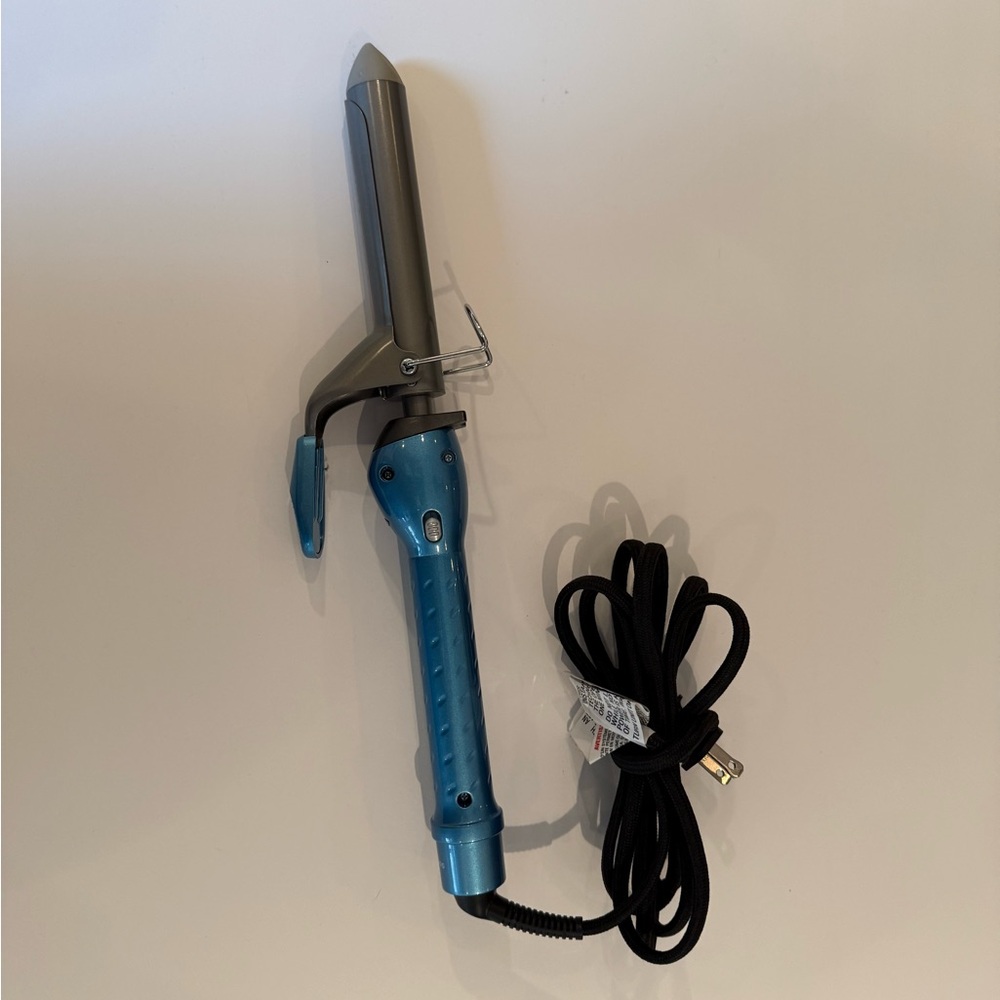 Babyliss PRO Nano Titanium Curling Iron 1” - Picture 2 of 4